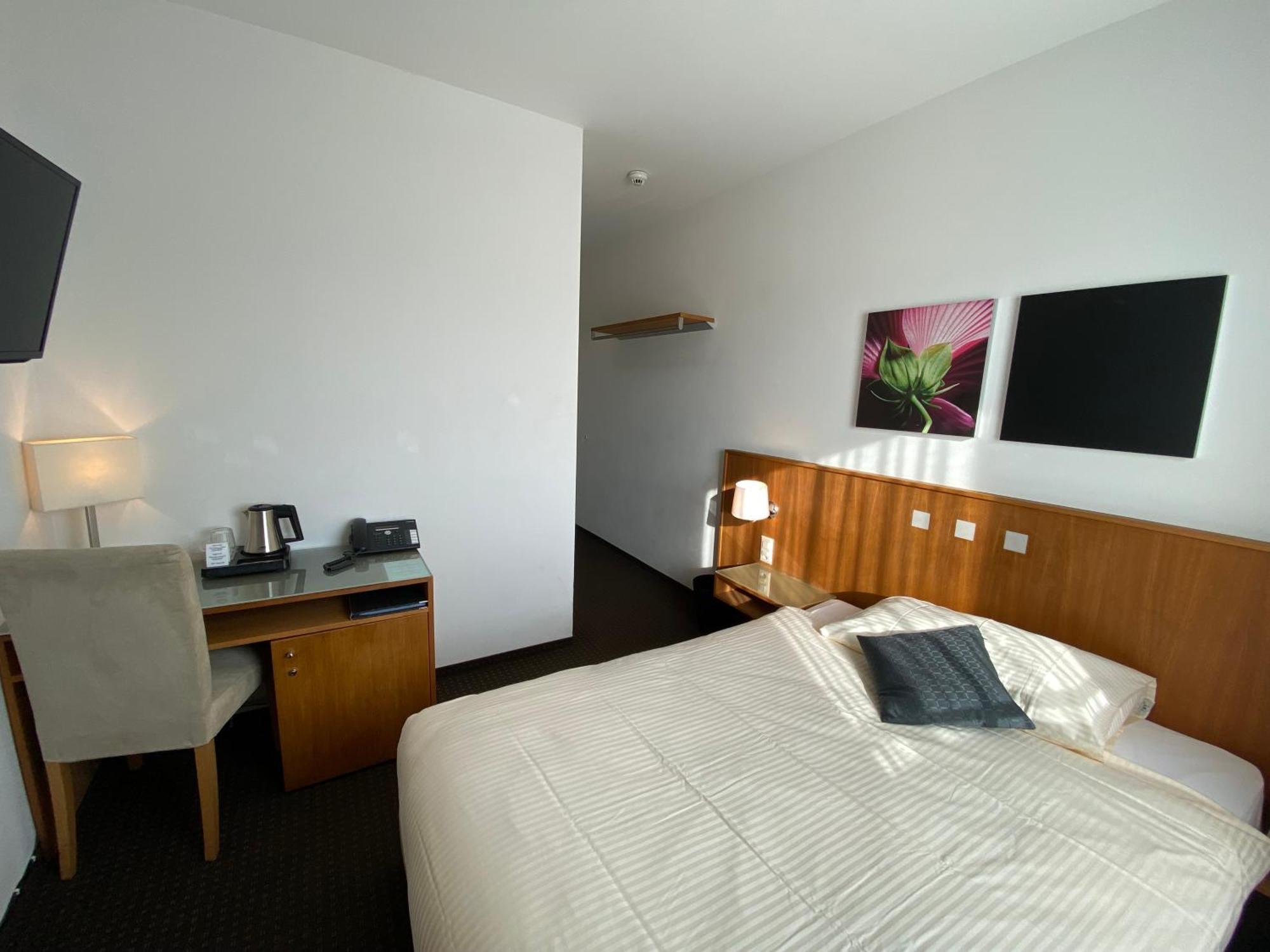 Businesshotel Lux Emmen Exterior foto