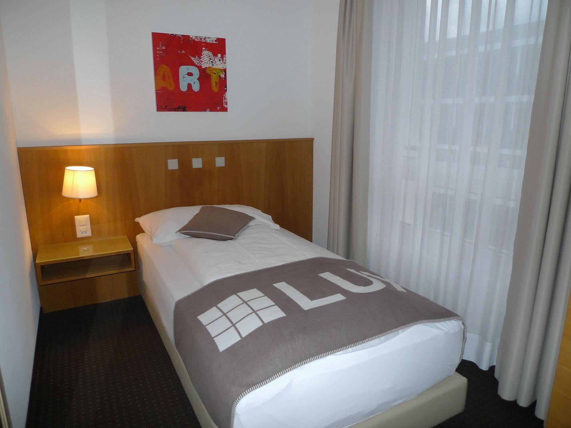 Businesshotel Lux Emmen Exterior foto